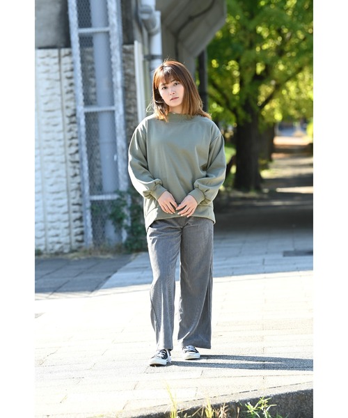 NAVY（ネイビー）の「ラテトーン モックネック プルオーバー スウェットトレーナー（スウェット・レディース・グレー/カーキ/ピンク・フリー）」の6枚目の写真