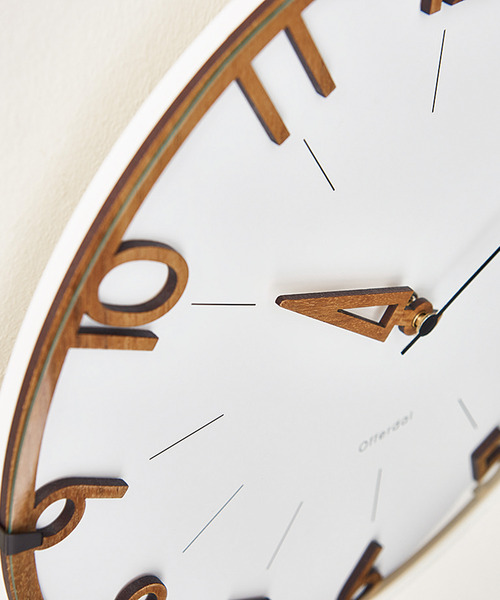 LBC（エルビーシー）の「INTERFORM INC インターフォルム フィッセ（掛け時計・レディース・ベージュ・FREE）」の3枚目の写真