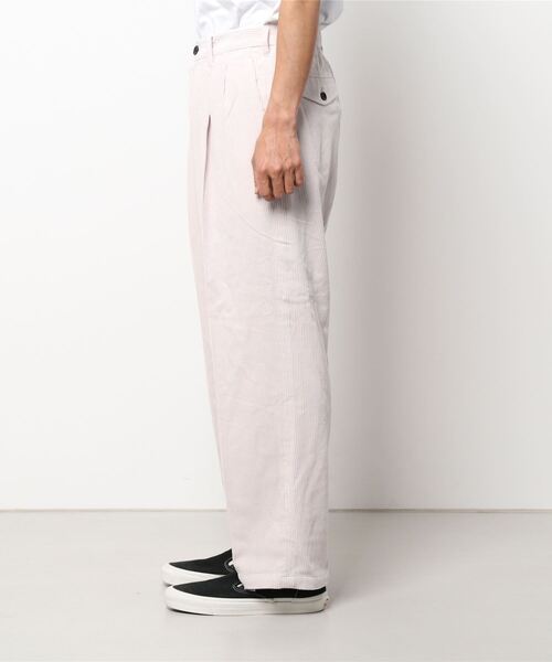 JUNRED（ジュンレッド）の「【セットアップ対応】コーデュロイワイドパンツ（その他パンツ・メンズ・チャコールグレー/ブラウン/オフホワイト・S/M/L）」の4枚目の写真