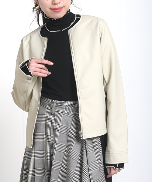 rps（アールピーエス）の「ノーカラーライダースジャケット（ライダースジャケット・レディース・ブラック/アイボリー/グレイッシュベージュ・M）」の8枚目の写真