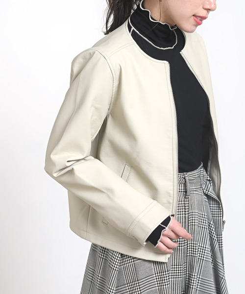 rps（アールピーエス）の「ノーカラーライダースジャケット（ライダースジャケット・レディース・ブラック/アイボリー/グレイッシュベージュ・M）」の9枚目の写真