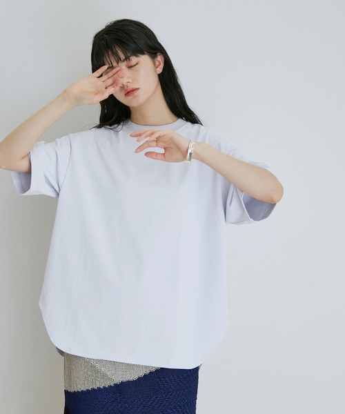 ADAM ET ROPE'(アダムエロペ)の「【WEB限定】ルーズシルエットTシャツ(Tシャツ/カットソー・レディース・ブラック/ホワイト/ホワイト系その他/サックスブルー・FREE)」の4枚目の写真