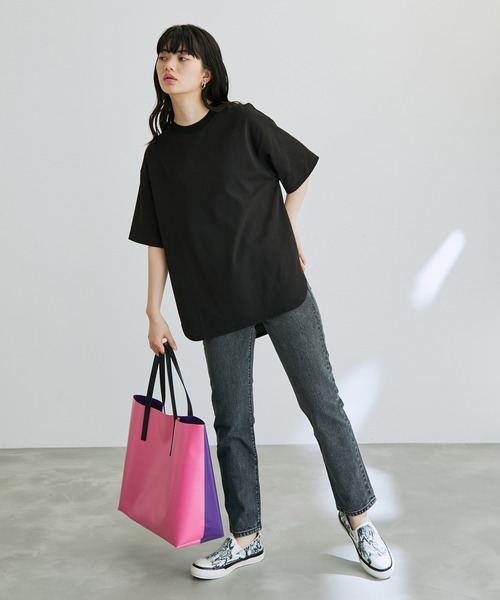 ADAM ET ROPE'(アダムエロペ)の「【WEB限定】ルーズシルエットTシャツ(Tシャツ/カットソー・レディース・ブラック/ホワイト/ホワイト系その他/サックスブルー・FREE)」の7枚目の写真