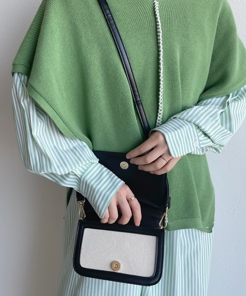 w closet（ダブルクローゼット）の「キャンバス×フェイクレザーパイピングバッグ（ショルダーバッグ・レディース・ブラック/ブラウン・FREE）」の5枚目の写真