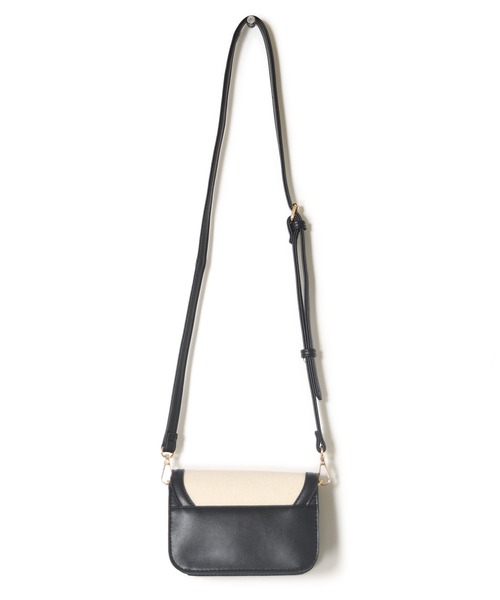 w closet（ダブルクローゼット）の「キャンバス×フェイクレザーパイピングバッグ（ショルダーバッグ・レディース・ブラック/ブラウン・FREE）」の10枚目の写真