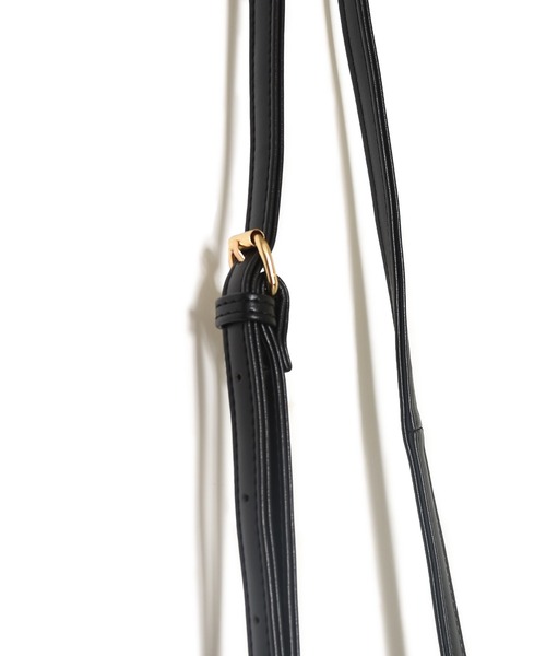 w closet（ダブルクローゼット）の「キャンバス×フェイクレザーパイピングバッグ（ショルダーバッグ・レディース・ブラック/ブラウン・FREE）」の15枚目の写真