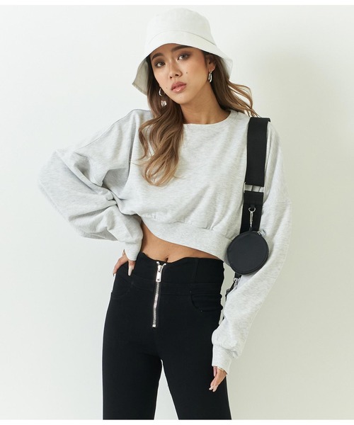 ANAP（アナップ）の「クロップド裏毛プルオーバー（スウェット・レディース・ホワイト/ベージュ/ライトグレー/ブルー/ブラック・FREE）」の4枚目の写真