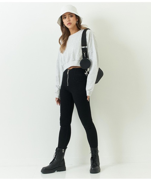 ANAP（アナップ）の「クロップド裏毛プルオーバー（スウェット・レディース・ホワイト/ベージュ/ライトグレー/ブルー/ブラック・FREE）」の8枚目の写真