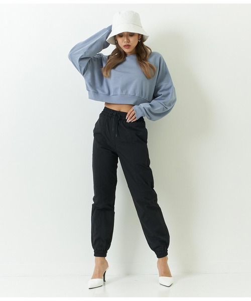 ANAP（アナップ）の「クロップド裏毛プルオーバー（スウェット・レディース・ホワイト/ベージュ/ライトグレー/ブルー/ブラック・FREE）」の10枚目の写真