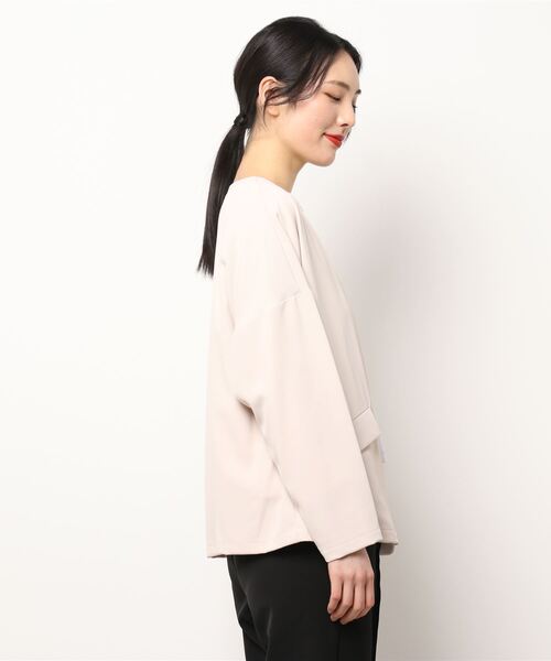 Q(キュー)の「ストレッチツイル着流しジャケット(ノーカラージャケット・レディース・ベージュ/ネイビー・MEDIUM)」の3枚目の写真