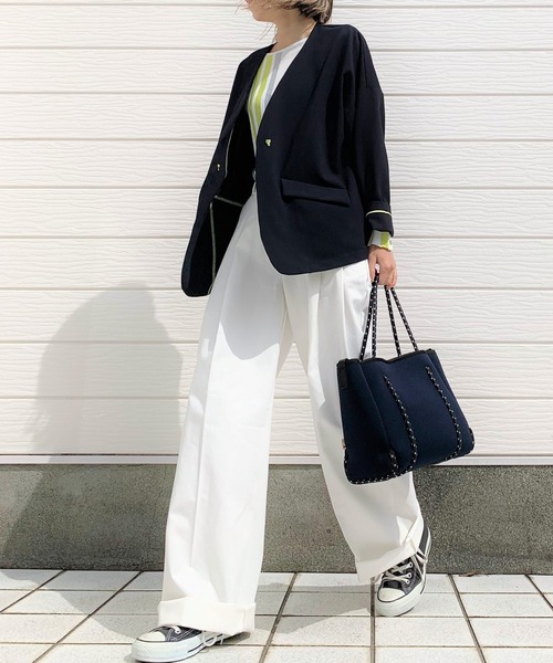 Q(キュー)の「ストレッチツイル着流しジャケット(ノーカラージャケット・レディース・ベージュ/ネイビー・MEDIUM)」の9枚目の写真