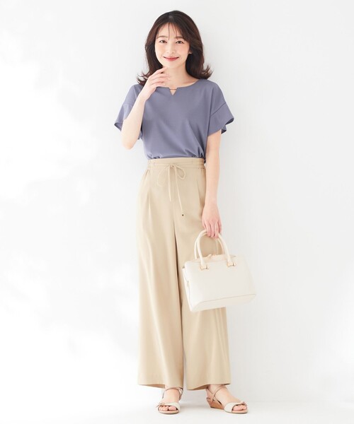 ANY SIS(エニィスィス)の「【UVケア】エアリードレープスムース 半袖 ブラウス(シャツ/ブラウス・レディース・ダルブルー系/ホワイト系1/ライトグレー系/ネイビー系1・2)」の9枚目の写真
