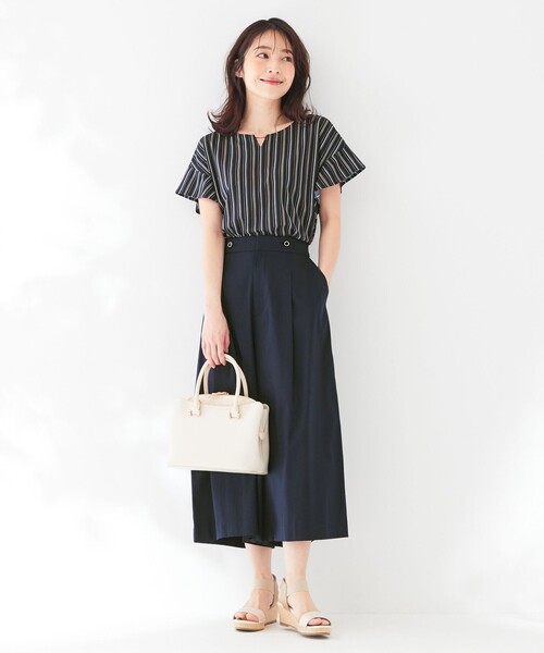 ANY SIS(エニィスィス)の「【UVケア】エアリードレープスムース 半袖 ブラウス(シャツ/ブラウス・レディース・ダルブルー系/ホワイト系1/ライトグレー系/ネイビー系1・2)」の10枚目の写真
