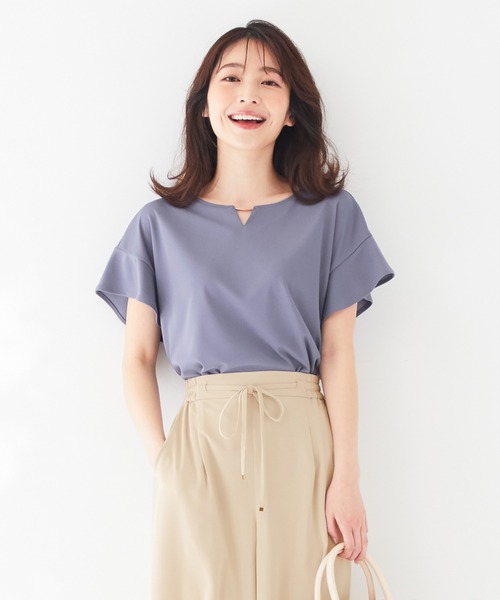 ANY SIS(エニィスィス)の「【UVケア】エアリードレープスムース 半袖 ブラウス(シャツ/ブラウス・レディース・ダルブルー系/ホワイト系1/ライトグレー系/ネイビー系1・2)」の4枚目の写真