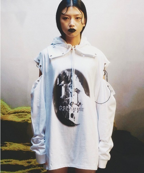 ROSEAPPLE STUDIO(ローズアップルスタジオ)の「【ROSEAPPLE STUDIO/ローズアップルスタジオ】221-EYELET GRAPHIC LONG-SLEEVE T-SHIRTS/アイレットグラフィックロンT 長袖Tシャツ ハトメ(Tシャツ/カットソー・メンズ・ホワイト/ブラック・ONE SIZE)」の6枚目の写真