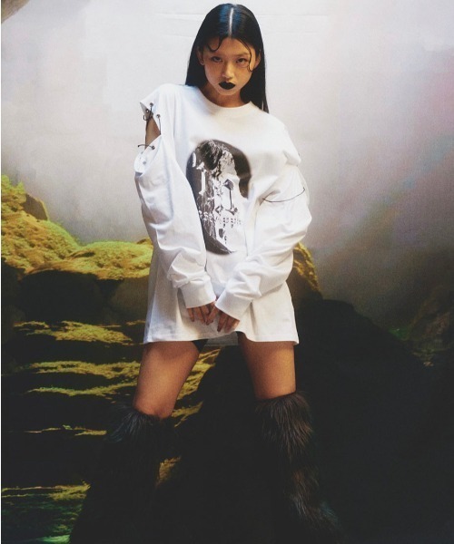 ROSEAPPLE STUDIO(ローズアップルスタジオ)の「【ROSEAPPLE STUDIO/ローズアップルスタジオ】221-EYELET GRAPHIC LONG-SLEEVE T-SHIRTS/アイレットグラフィックロンT 長袖Tシャツ ハトメ(Tシャツ/カットソー・メンズ・ホワイト/ブラック・ONE SIZE)」の9枚目の写真