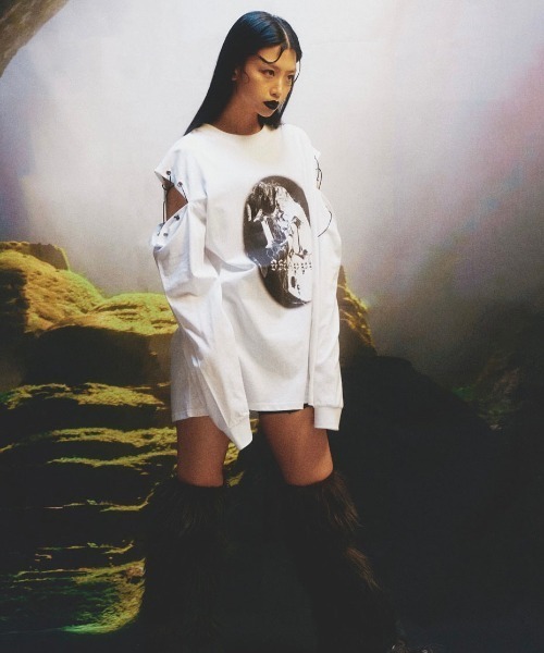 ROSEAPPLE STUDIO(ローズアップルスタジオ)の「【ROSEAPPLE STUDIO/ローズアップルスタジオ】221-EYELET GRAPHIC LONG-SLEEVE T-SHIRTS/アイレットグラフィックロンT 長袖Tシャツ ハトメ(Tシャツ/カットソー・メンズ・ホワイト/ブラック・ONE SIZE)」の12枚目の写真