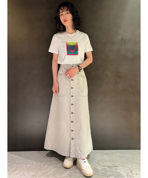 DIESEL（ディーゼル）の「レディース Tシャツ クルーネック 半袖 レギュラーフィット（Tシャツ/カットソー・レディース・ホワイト/ブラック・SMALL/MEDIUM/LARGE/X-SMALL）」の18枚目の写真