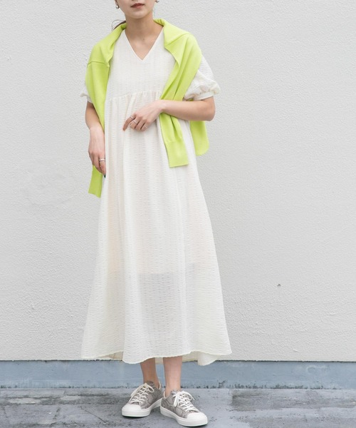 KBF（ケイビーエフ）の「バックリボンパフスリーブワンピース（ワンピース・レディース・ブラック/アイボリー/グリーン系その他・ONE）」の20枚目の写真