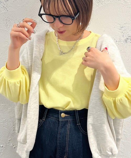 apres jour mignon(アプレジュールミニョン)の「袖ボリュームワッフルトップス【ZOZOTOWN限定アイテム】(Tシャツ/カットソー・レディース・ブラック/ライトイエロー/オレンジ/グリーン/ライトホワイト・フリー/X-LARGE)」の1枚目の写真