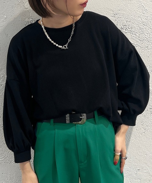 apres jour mignon(アプレジュールミニョン)の「袖ボリュームワッフルトップス【ZOZOTOWN限定アイテム】(Tシャツ/カットソー・レディース・ブラック/ライトイエロー/オレンジ/グリーン/ライトホワイト・フリー/X-LARGE)」の13枚目の写真
