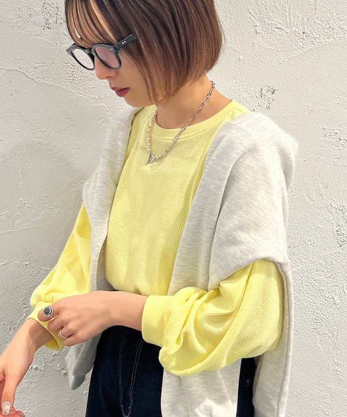 apres jour mignon(アプレジュールミニョン)の「袖ボリュームワッフルトップス【ZOZOTOWN限定アイテム】(Tシャツ/カットソー・レディース・ブラック/ライトイエロー/オレンジ/グリーン/ライトホワイト・フリー/X-LARGE)」の6枚目の写真