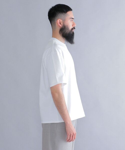 SHIPS（シップス）の「【SHIPS別注】THYARD: リラックス スクエア クルーネック Tシャツ（Tシャツ/カットソー・メンズ・オフホワイト/ブラック/ダークブルー・SMALL/MEDIUM/LARGE/X-LARGE）」の10枚目の写真