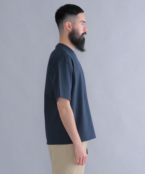 SHIPS（シップス）の「【SHIPS別注】THYARD: リラックス スクエア クルーネック Tシャツ（Tシャツ/カットソー・メンズ・オフホワイト/ブラック/ダークブルー・SMALL/MEDIUM/LARGE/X-LARGE）」の5枚目の写真