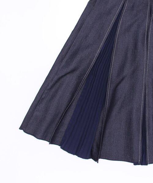 Cheek(チーク)の「デニム切り替えフレアスカート(デニムスカート・レディース・ブルー/ネイビー・SMALL/MEDIUM)」の4枚目の写真