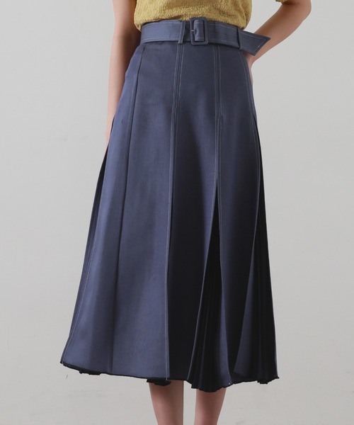 Cheek(チーク)の「デニム切り替えフレアスカート(デニムスカート・レディース・ブルー/ネイビー・SMALL/MEDIUM)」の1枚目の写真