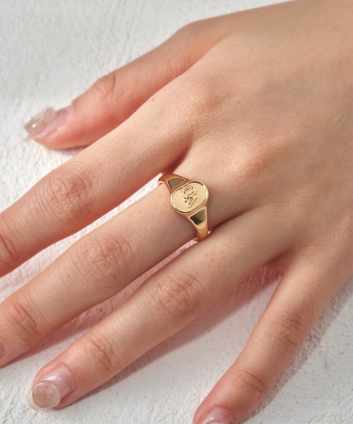 VANNIE U(ヴァニーユー)の「oval ring(リング・レディース・シルバー/ゴールド・#9)」の2枚目の写真