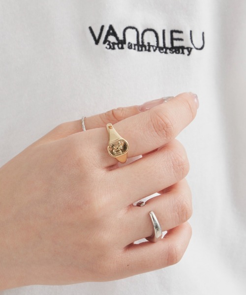 VANNIE U(ヴァニーユー)の「oval ring(リング・レディース・シルバー/ゴールド・#9)」の5枚目の写真