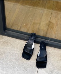 スクエアトゥミュール