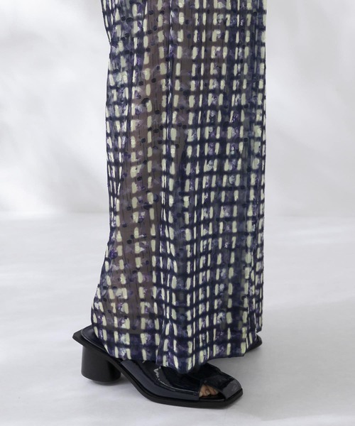 KBF(ケイビーエフ)の「ドビープリントワイドパンツ(その他パンツ・レディース・パープル系その他/グリーン系その他・ONE)」の19枚目の写真