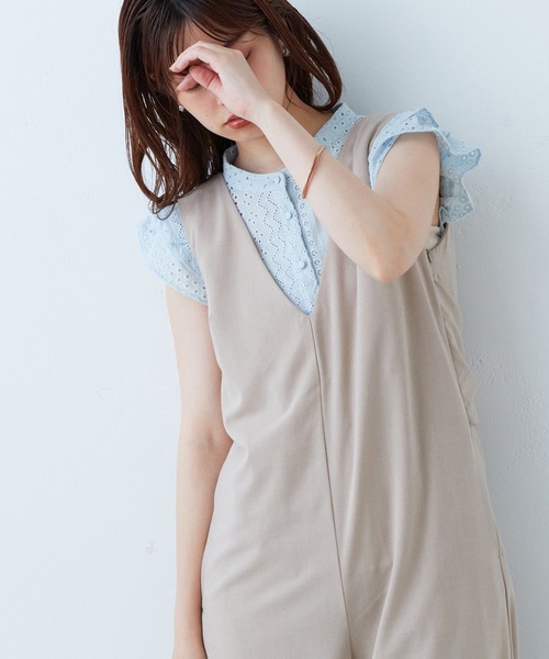 natural couture(ナチュラルクチュール)の「WEB限定カラーあり/コットンレースラッフルスリーブブラウス(シャツ/ブラウス・レディース・ブラック/ブラウン/オフホワイト/サックスブルー/グリーン・FREE)」の1枚目の写真