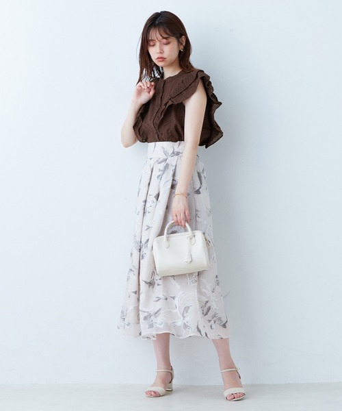 natural couture(ナチュラルクチュール)の「WEB限定カラーあり/コットンレースラッフルスリーブブラウス(シャツ/ブラウス・レディース・ブラック/ブラウン/オフホワイト/サックスブルー/グリーン・FREE)」の18枚目の写真