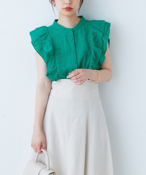 natural couture(ナチュラルクチュール)の「WEB限定カラーあり/コットンレースラッフルスリーブブラウス(シャツ/ブラウス・レディース・ブラック/ブラウン/オフホワイト/サックスブルー/グリーン・FREE)」の20枚目の写真