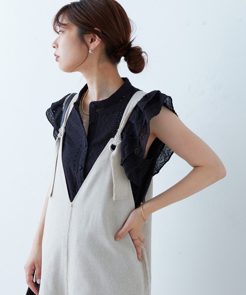 natural couture(ナチュラルクチュール)の「WEB限定カラーあり/コットンレースラッフルスリーブブラウス(シャツ/ブラウス・レディース・ブラック/ブラウン/オフホワイト/サックスブルー/グリーン・FREE)」の11枚目の写真