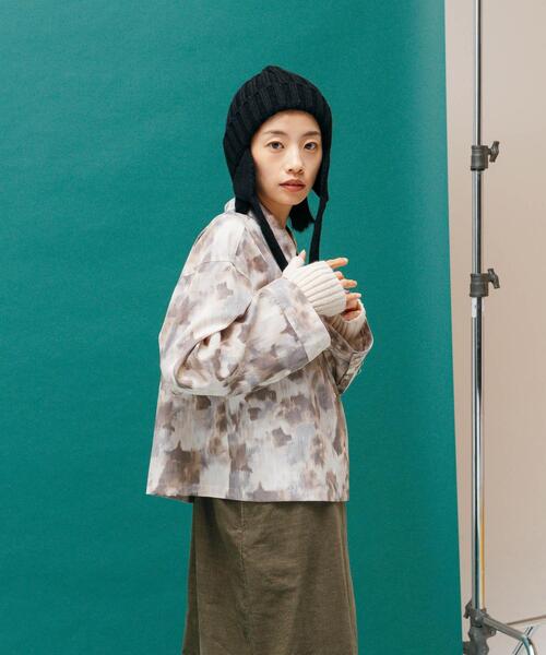 CITEN（シテン）の「＜CITEN＞アブストラクトプリント シャツ（シャツ/ブラウス・レディース・グレー/ケリー・FREE）」の4枚目の写真