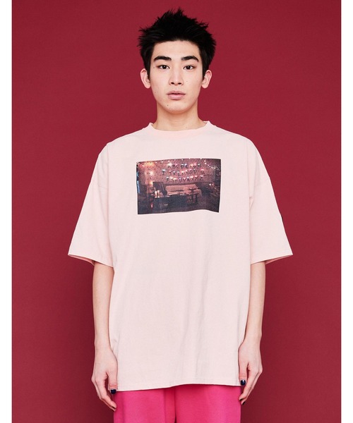 Little sunny bite（リトルサニーバイト）の「STRANGER THINGS × little sunny bite Photo big tee（Tシャツ/カットソー・メンズ・ホワイト/ブラック/ピンク・SMALL/MEDIUM）」の12枚目の写真
