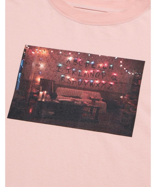 Little sunny bite（リトルサニーバイト）の「STRANGER THINGS × little sunny bite Photo big tee（Tシャツ/カットソー・メンズ・ホワイト/ブラック/ピンク・SMALL/MEDIUM）」の16枚目の写真