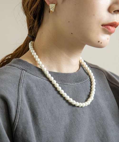 SMELLY（スメリー）の「パールショートネックレス（ネックレス・レディース・アイボリー・-）」の2枚目の写真