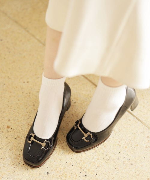 SESTO(セスト)の「ビット付きフレアヒールパンプス(パンプス・レディース・ブラック/ブラウン/ブラック系その他・22.5cm/23.5cm/24.5cm/23.0cm/24.0cm/25.0cm)」の9枚目の写真