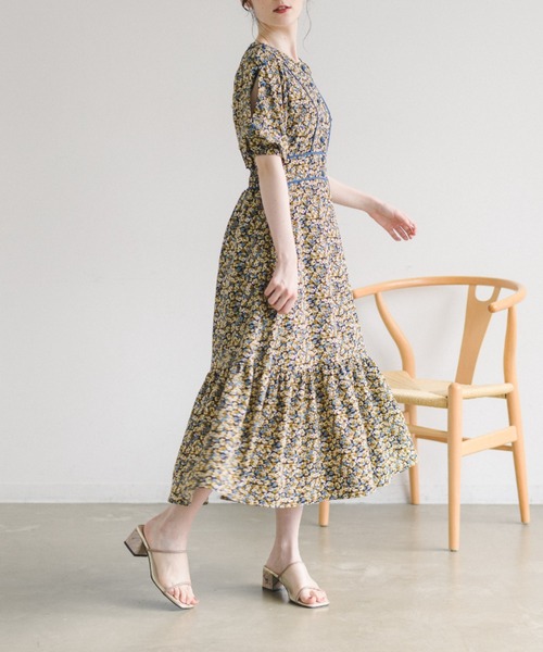 idem(イデム)の「shoulder slit piping onepiece/肩開き花柄パイピングワンピース(ワンピース・レディース・ブラック/グリーン・FREE)」の6枚目の写真