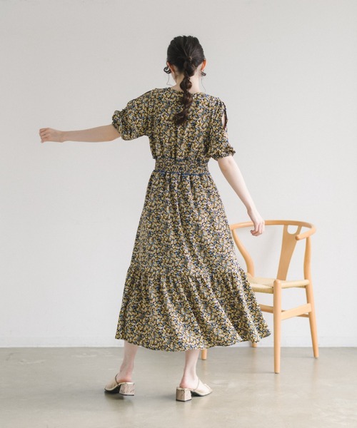 idem(イデム)の「shoulder slit piping onepiece/肩開き花柄パイピングワンピース(ワンピース・レディース・ブラック/グリーン・FREE)」の9枚目の写真