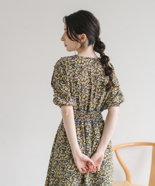 idem(イデム)の「shoulder slit piping onepiece/肩開き花柄パイピングワンピース(ワンピース・レディース・ブラック/グリーン・FREE)」の11枚目の写真