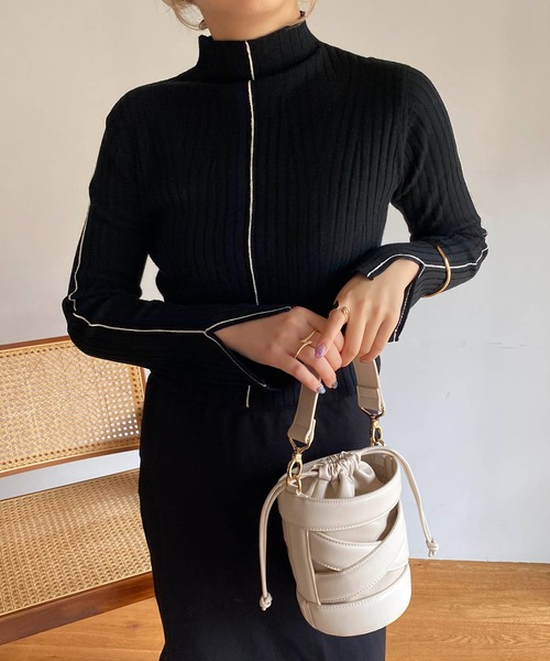 CAPRICIEUX LE'MAGE（カプリシューレマージュ）の「配色ステッチリブプルオーバー（ニット/セーター・レディース・ブラック/ベージュ/オフホワイト/イエロー・FREE）」の16枚目の写真