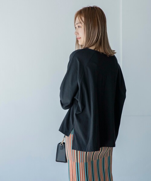 THE SHOP TK (ザ ショップ ティーケー )の「◆【CLUEL presents】【着回し力抜群!】テントラインシルエットTシャツ(Tシャツ/カットソー・レディース・ホワイト系/ライトグレー/ブラック/オレンジ/ブルー・12)」の8枚目の写真