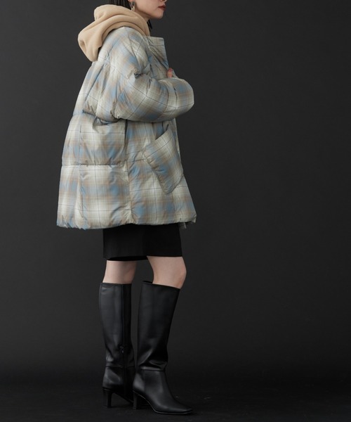 AMERICAN HOLIC(アメリカンホリック)の「スクエアトゥプレートヒールロングブーツ(ブーツ・レディース・ブラウン/ブラック・S/L/M)」の12枚目の写真