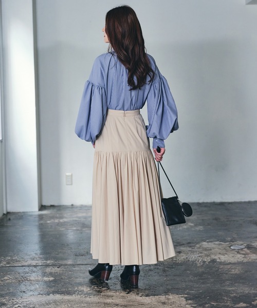 ECRIRE（エクリール）の「【yun_wearコラボ】ボリュームスリーブストライプシャツ（シャツ/ブラウス・レディース・グレー/レッド/イエロー・M/L）」の6枚目の写真
